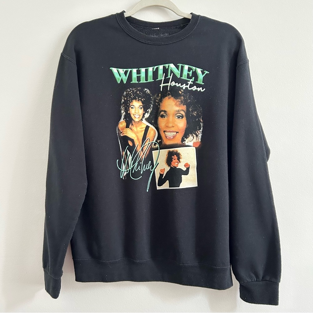 4/$25 Whitney Houston 90s Retro Graphic Print Crew Neck Sweatshirt in Black sz S